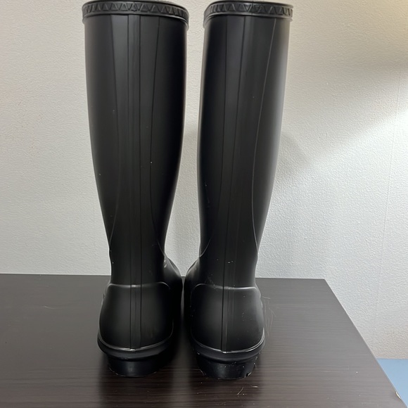 UGG Rain Boots - Picture 4 of 7